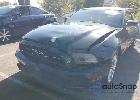 2014 Ford Mustang V6 Premium z USA, uszkodzony, nr VIN 1ZVBP8AM6E5327532